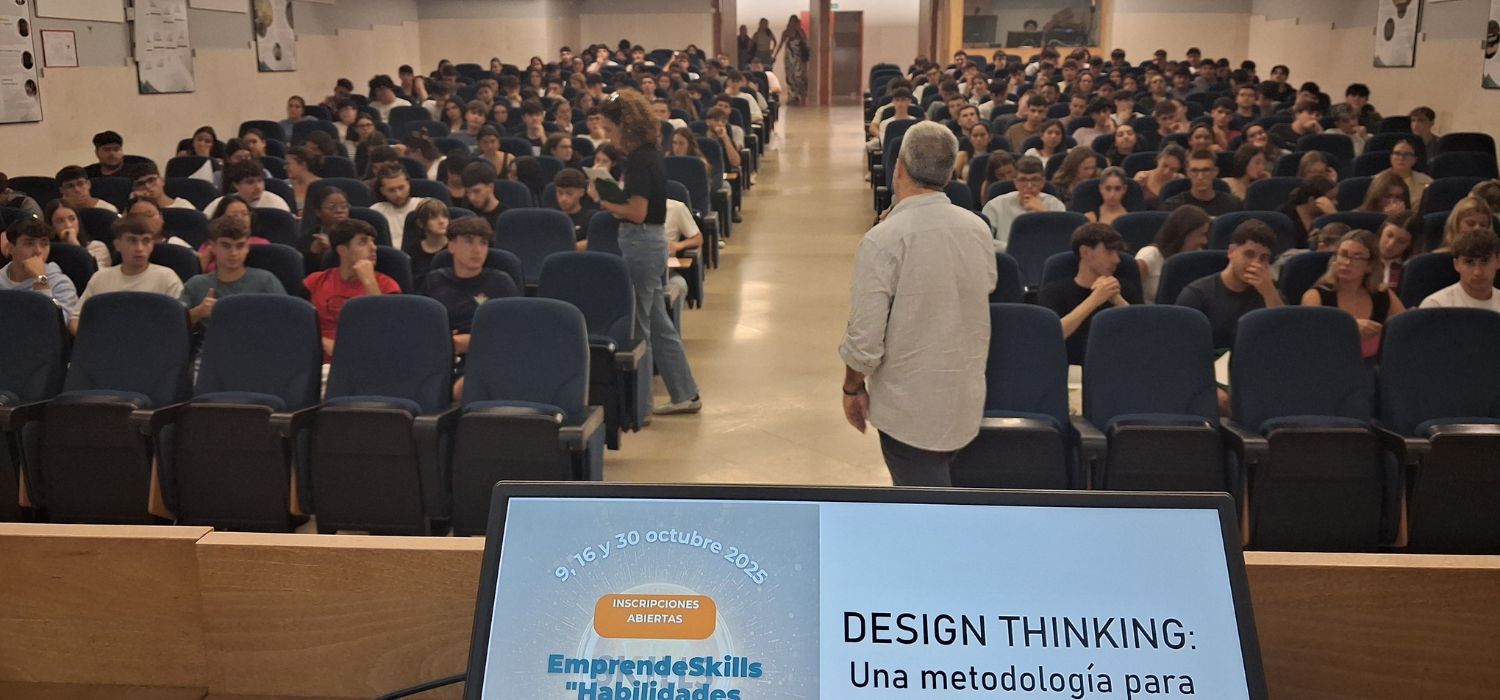 Más de 200 estudiantes de la UCA inician su proyecto de innovación con un taller de Design Thinking para la Sostenibilidad