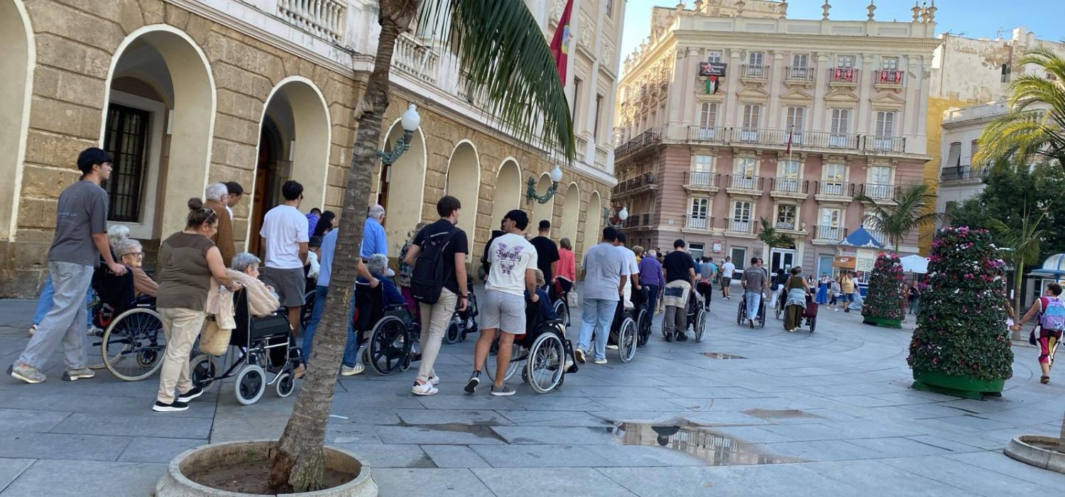 La Facultad de Ciencias Económicas y Empresariales y la Residencia San Juan de Dios unen fuerzas para formar profesionales con conciencia social