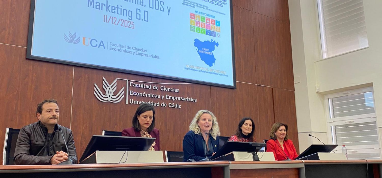 La Facultad de Ciencias Económicas y Empresariales acogió el acto de presentación de la Exposición de Carteles de Economía, ODS y Marketing 6.0.