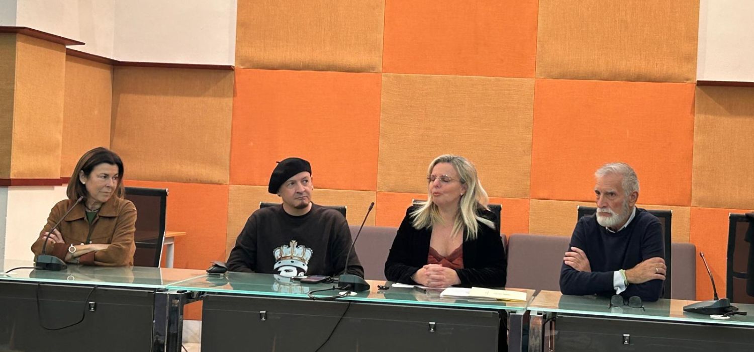 Éxito de la I Subasta de Arte Benéfica organizada por la Facultad de Ciencias Económicas y Empresariales de la UCA